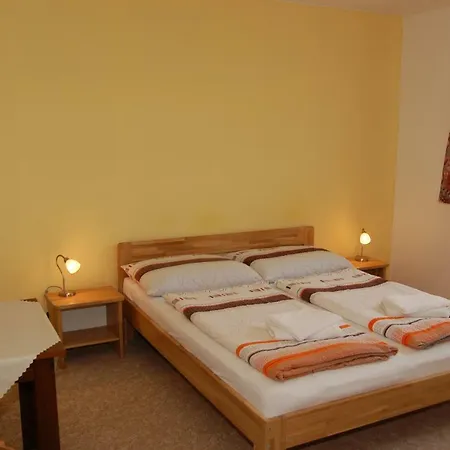 Guest house Apartmany Florian 3*