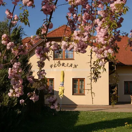 Florian בית הארחה 3*
