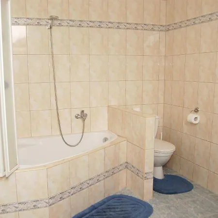 Florian בית הארחה 3*