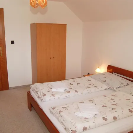 Guest house Apartmany Florian 3*