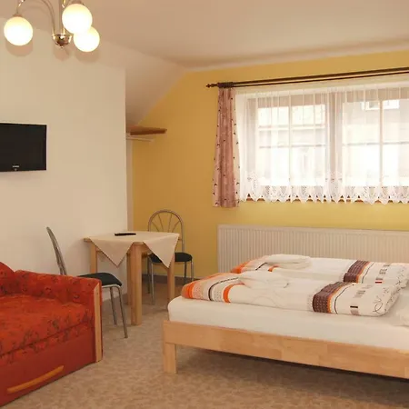 Guest house Apartmany Florian 3*